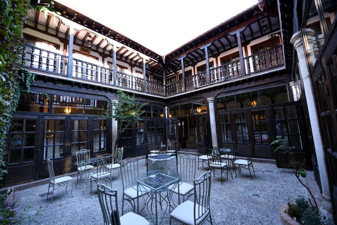 Imagen de los interiores del Hotel Hosteria Real Zamora. Foto 16