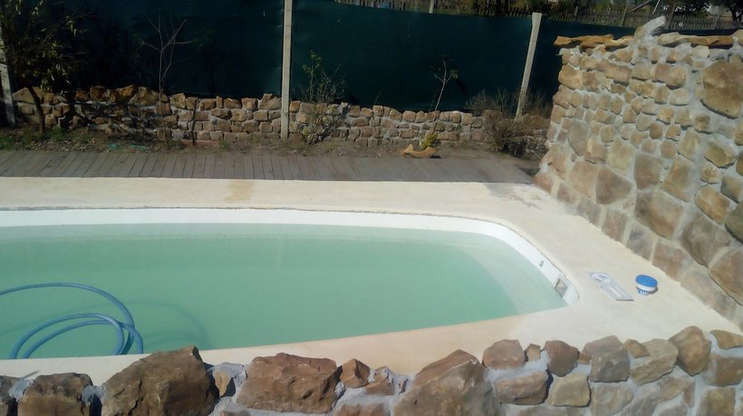 Imagen de la piscina del Hotel Hosteria San Benito. Foto 20