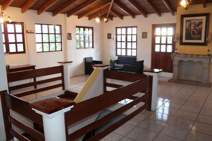 Imagen de los interiores del Hotel Hosteria San Carlos Tababela. Foto 15
