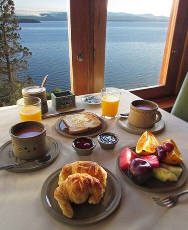 Imagen del bar/restaurante del Hotel Hosteria Santa Rita. Foto 14