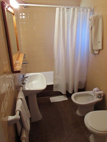 Imagen de la habitación del Hotel Hosteria Santa Rita. Foto 28