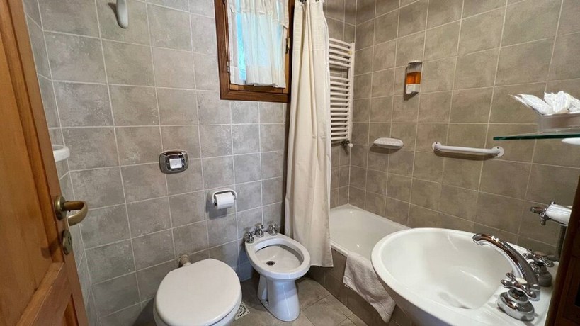 Imagen de la habitación del Hotel Hosteria y Caba&ntilde;as Posada Quinen by Nordic. Foto 7
