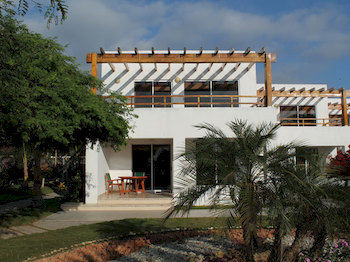 Imagen de los exteriores del Hotel Hoster&iacute;a Del Parque. Foto 12