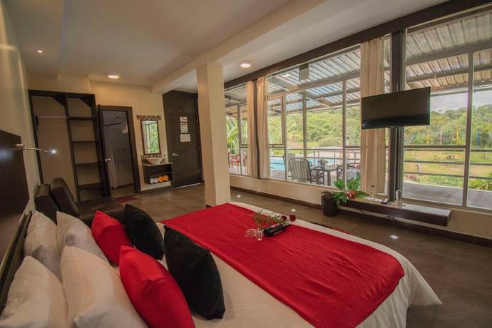 Imagen de la habitación del Hotel Hoster&iacute;a Ecopark. Foto 8