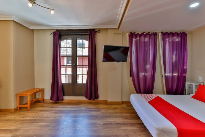 Imagen del bar/restaurante del Hotel Hostería El Bodegón De Gredos. Foto 3