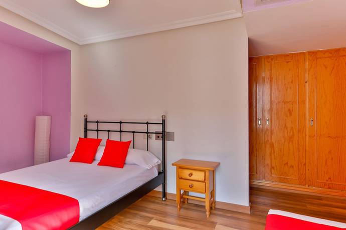 Imagen de la habitación del Hotel Hostería El Bodegón De Gredos. Foto 9