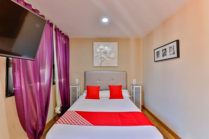 Imagen de la habitación del Hotel Hostería El Bodegón De Gredos. Foto 10