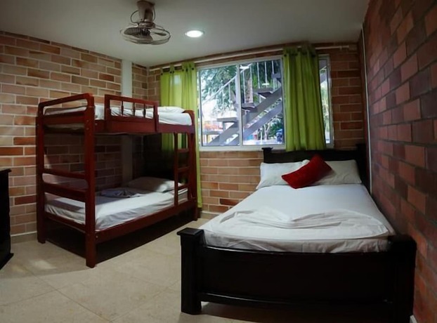 Imagen de la habitación del Hotel Hoster&iacute;a Fundadores. Foto 5