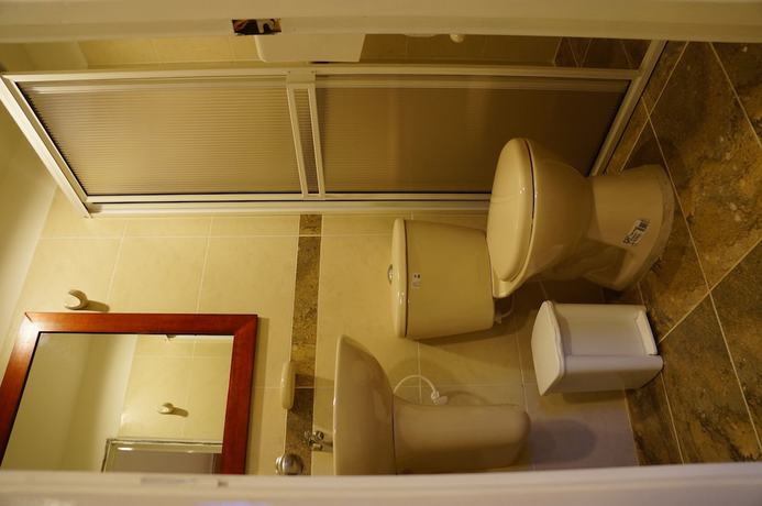 Imagen de la habitación del Hotel Hoster&iacute;a Fundadores. Foto 7