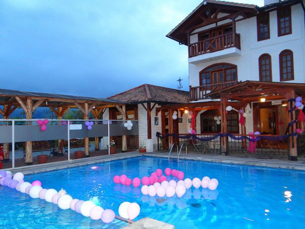 Imagen de la piscina del Hotel Hoster&iacute;a Imperio Real. Foto 19