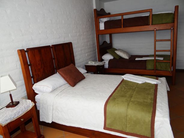 Imagen de la habitación del Hotel Hoster&iacute;a Imperio Real. Foto 12