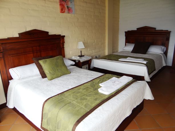 Imagen de la habitación del Hotel Hoster&iacute;a Imperio Real. Foto 13