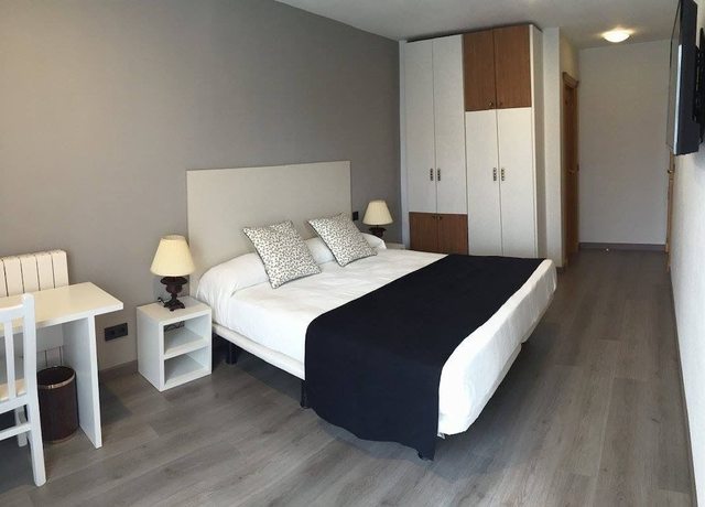Imagen de la habitación del Hotel Hoster&iacute;a La Moraleja. Foto 15