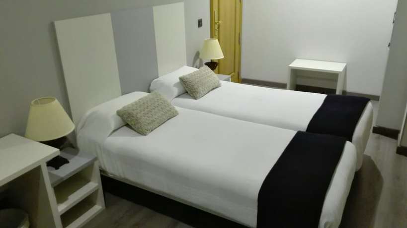 Imagen de la habitación del Hotel Hoster&iacute;a La Moraleja. Foto 16