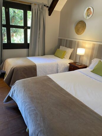Imagen de la habitación del Hotel Hoster&iacute;a Las Nieves. Foto 17