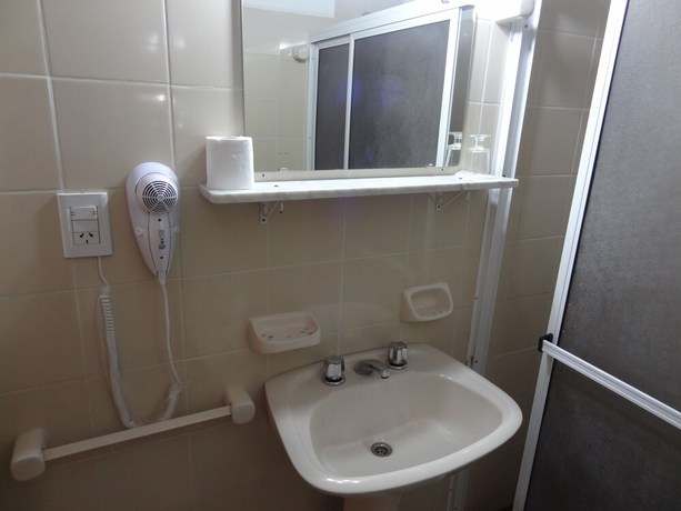 Imagen de la habitación del Hotel Hoster&iacute;a Lida, Merlo. Foto 10