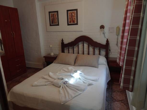 Imagen de la habitación del Hotel Hoster&iacute;a Lida, Merlo. Foto 13
