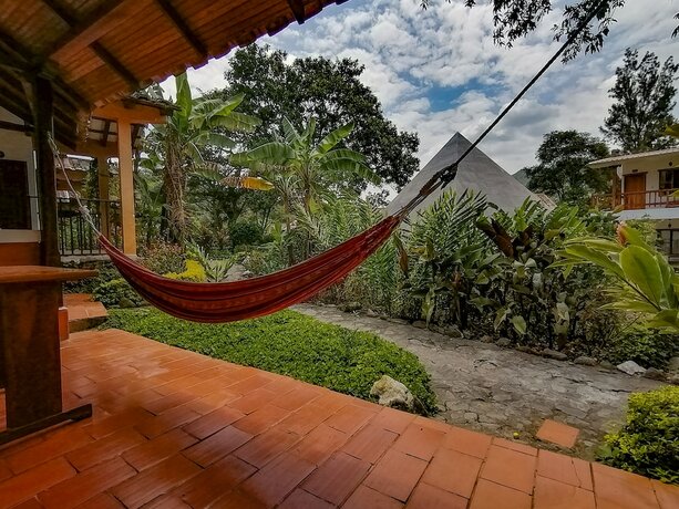 Imagen general del Hotel Hoster&iacute;a Para&iacute;so. Foto 6