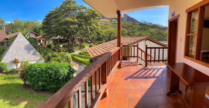 Imagen general del Hotel Hoster&iacute;a Para&iacute;so. Foto 9