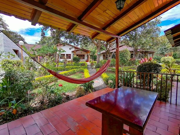 Imagen general del Hotel Hoster&iacute;a Para&iacute;so. Foto 12