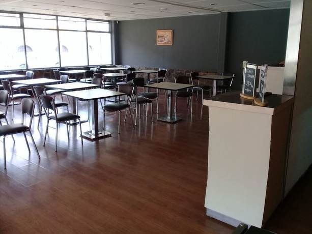 Imagen del bar/restaurante del Hotel Hoster&iacute;a Penitentes. Foto 6
