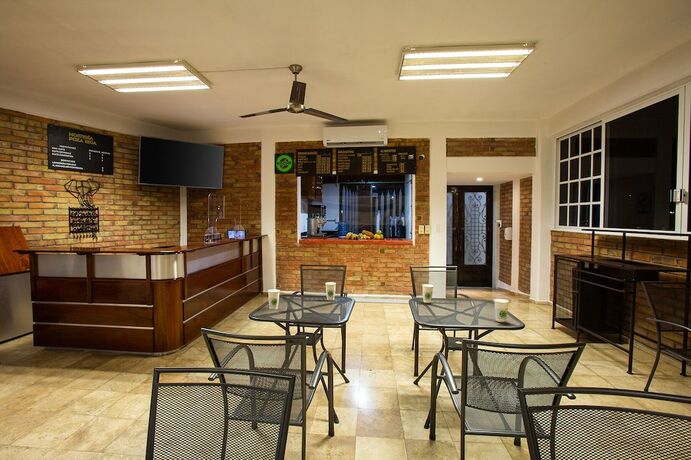 Imagen general del Hotel Hoster&iacute;a Poza Rica. Foto 3