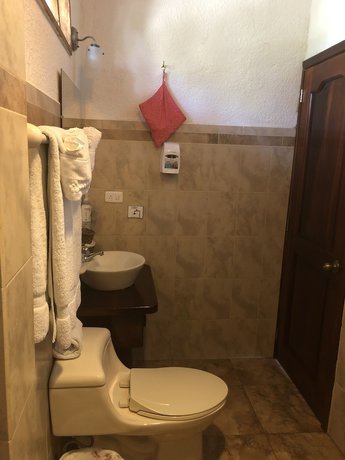 Imagen de la habitación del Hotel Hoster&iacute;a Puerto Gaviota. Foto 5