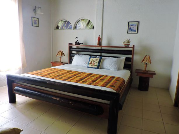 Imagen de la habitación del Hotel Hoster&iacute;a Puerto Gaviota. Foto 8