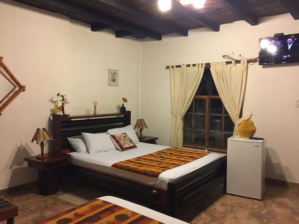 Imagen de la habitación del Hotel Hoster&iacute;a Puerto Gaviota. Foto 12