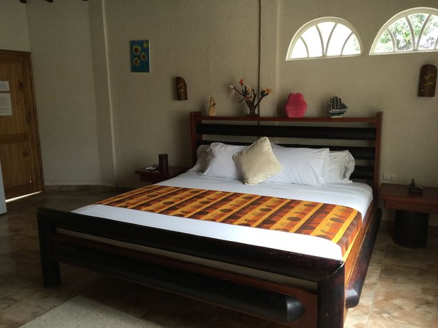 Imagen de la habitación del Hotel Hoster&iacute;a Puerto Gaviota. Foto 16