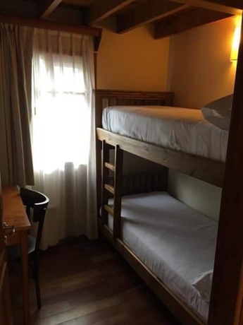 Imagen de la habitación del Hotel Hoster&iacute;a Senderos. Foto 6