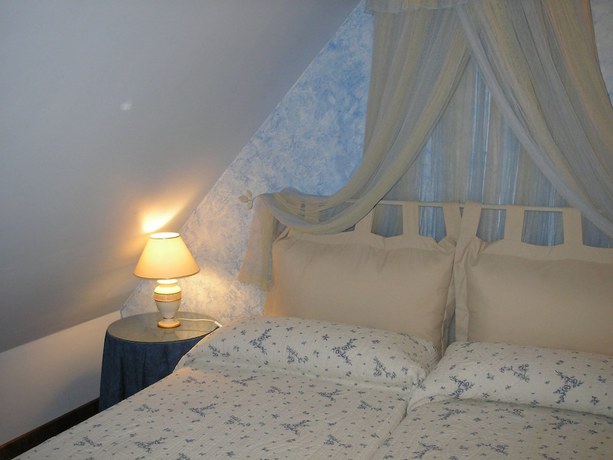 Imagen de la habitación del Hotel Hoster&iacute;a de Langre. Foto 6