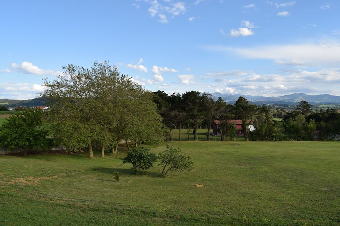 Imagen de los exteriores del Hotel Hoster&iacute;a de Langre. Foto 11