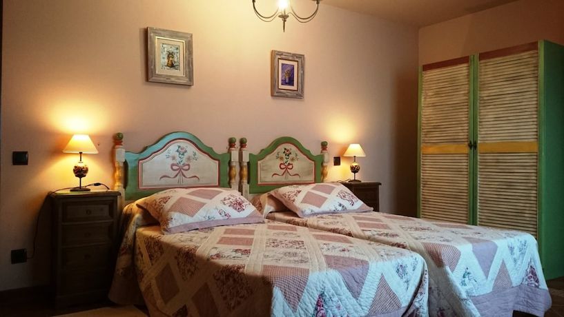 Imagen de la habitación del Hotel Hoster&iacute;a de Langre. Foto 7