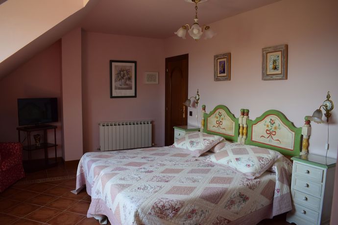 Imagen de la habitación del Hotel Hoster&iacute;a de Langre. Foto 9