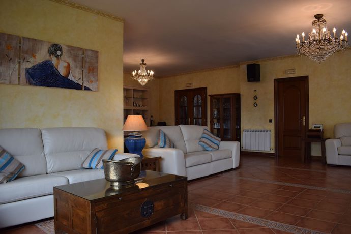 Imagen de los interiores del Hotel Hoster&iacute;a de Langre. Foto 15