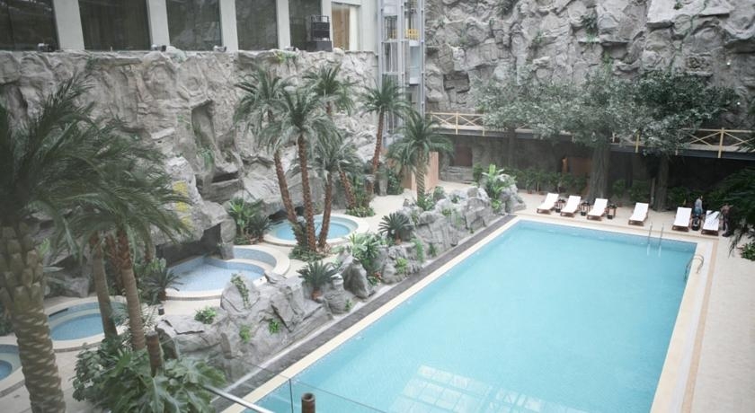 Imagen de la piscina del Hotel Hot Spring, Feng Tai. Foto 5