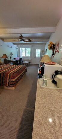 Imagen de la habitación del Hotel Hot Springs Inn. Foto 20