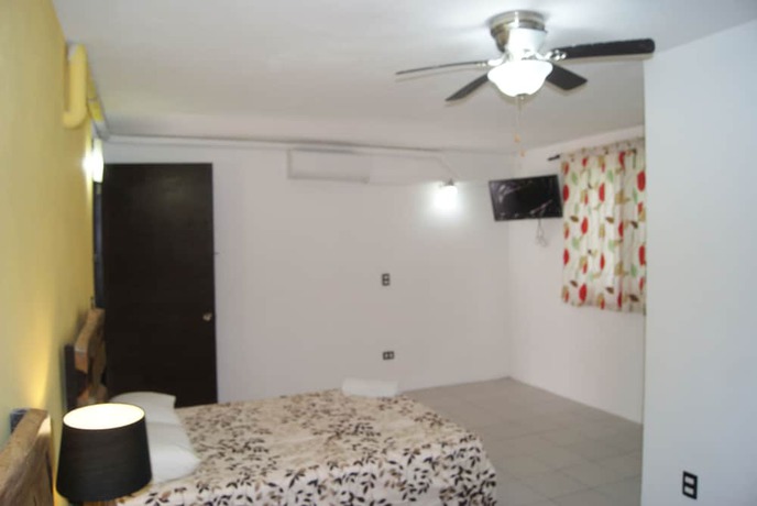 Imagen de la habitación del Hotel HoteL cAsaiA. Foto 16