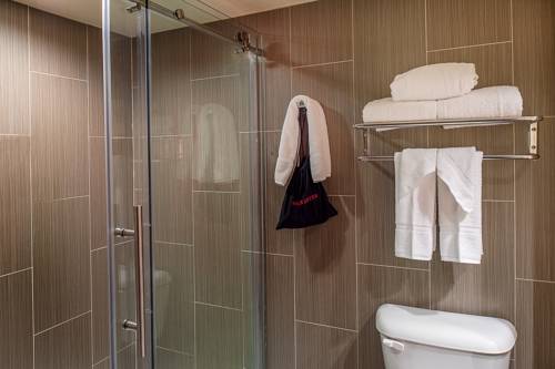 Imagen de la habitación del Hotel HoteLumiere at the Arch. Foto 3