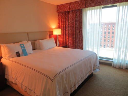 Imagen de la habitación del Hotel HoteLumiere at the Arch. Foto 8