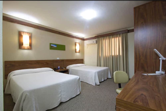 Imagen de la habitación del Hotel Hot&eacute;is Le Canard. Foto 6