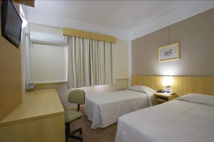 Imagen de la habitación del Hotel Hot&eacute;is Le Canard. Foto 13