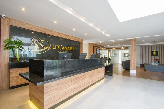 Imagen de los interiores del Hotel Hot&eacute;is Le Canard. Foto 19