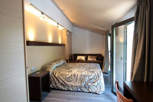 Imagen general del Hotel Hotel 9 Sant Antoni. Foto 4