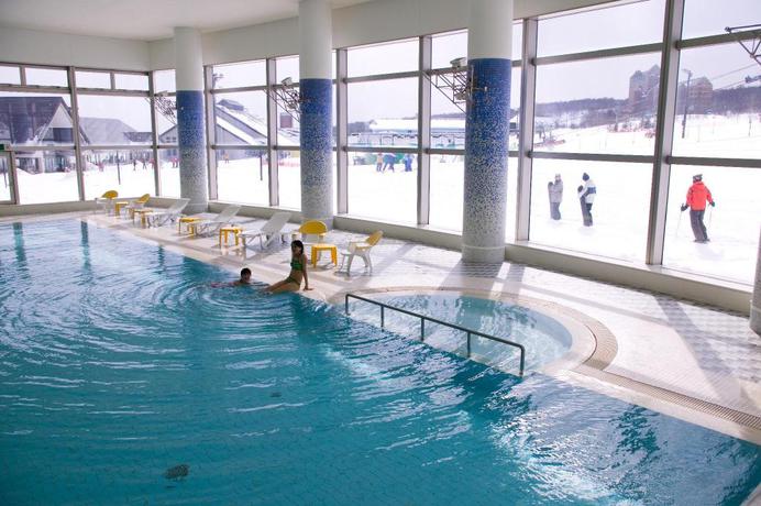 Imagen de la piscina del Hotel Hotel APPI Grand. Foto 20