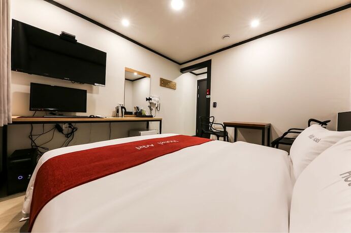 Imagen de la habitación del Hotel Hotel Adel. Foto 12