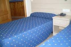 Imagen de la habitación del Hotel Hotel Alboran. Foto 12