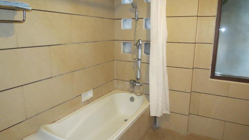 Imagen de la habitación del Hotel Hotel Alit Beach. Foto 10