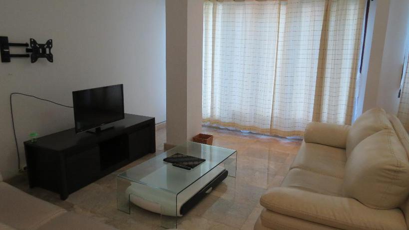 Imagen de la habitación del Hotel Hotel Alit Beach. Foto 11